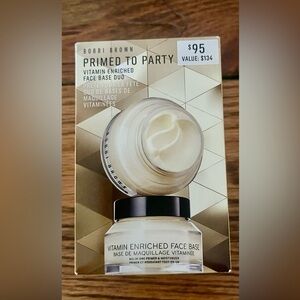 Bobbi Brown Face Base Primer and Moisturizer 
Prime to Party